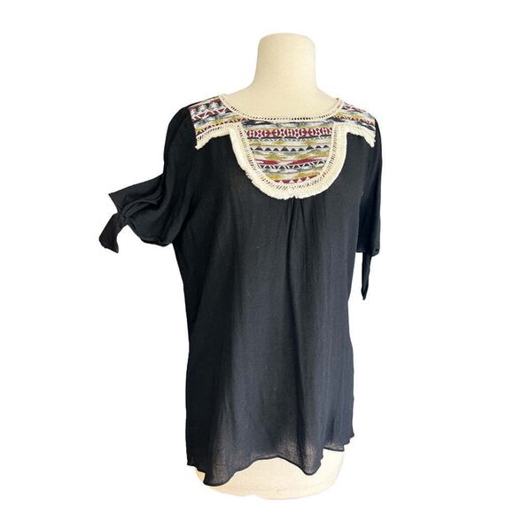 JODIFL Tops - Small Jodifl Black Boho Trim Short Sleeve Blouse